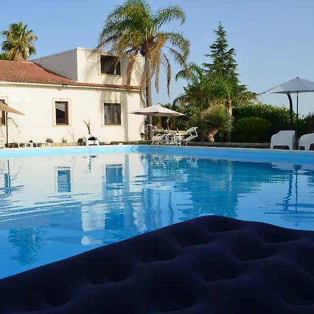 Il Cigno Reale - White - Leasing Tuoristic Ragusa Chiaramonte Gulfi