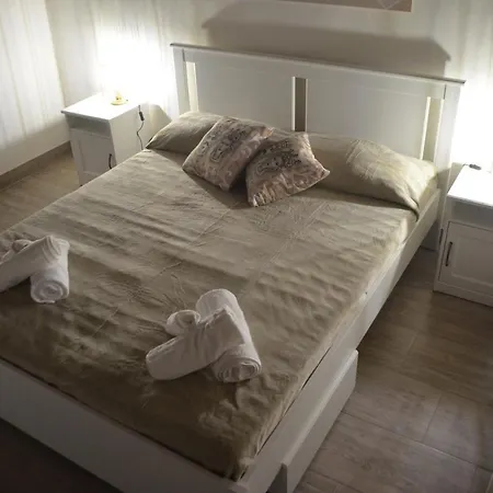 Il Cigno Reale - White - Leasing Tuoristic Ragusa *